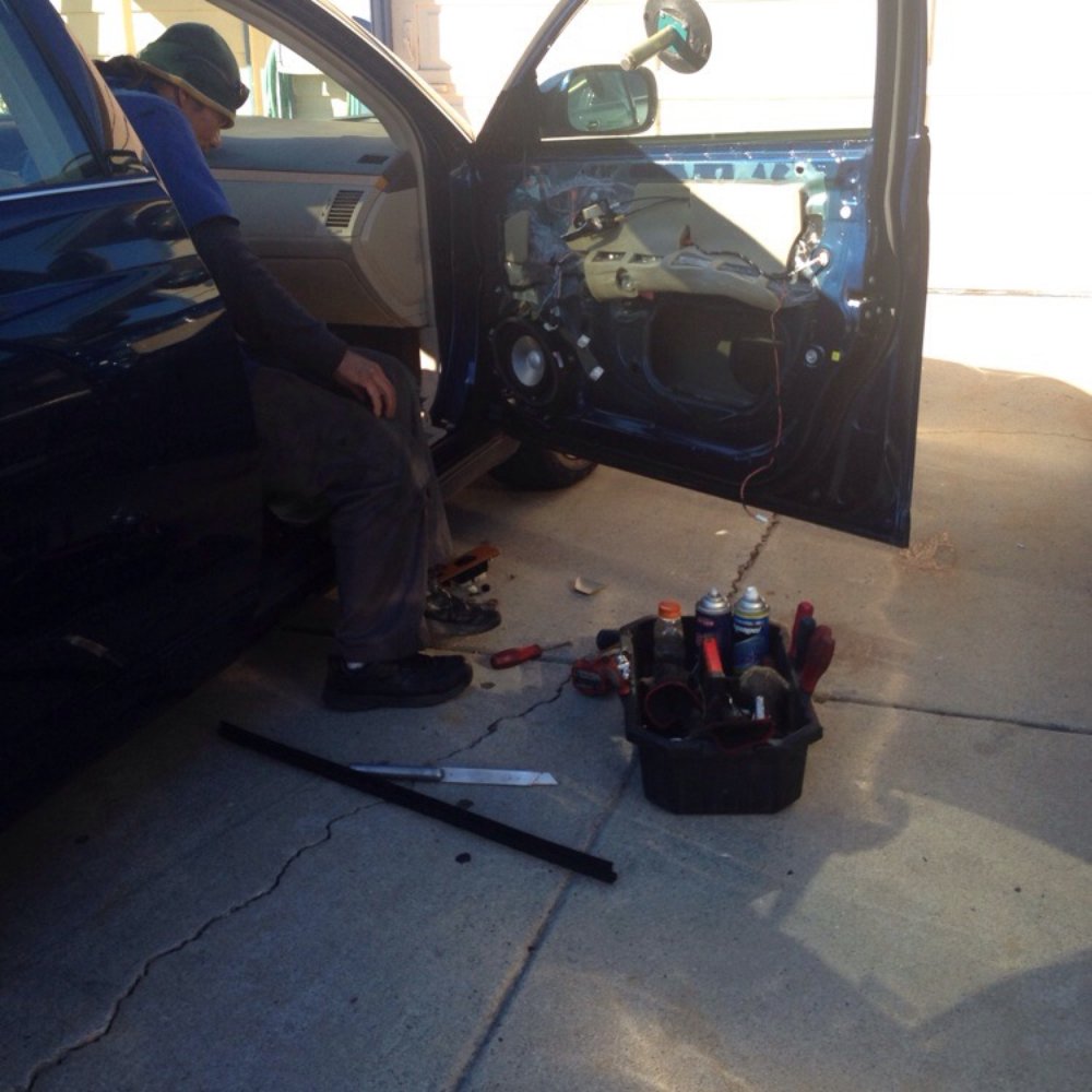Le Auto Glass - He comes to you! Best service ever did it under 30 minutes . Thanks Le!! - Auto Glass Services Near Me - San Jose, California Le Auto Glass - He comes to you! Best service ever did it under 30 minutes . Thanks Le!! - Auto Glass Services Near Me - San Jose, California