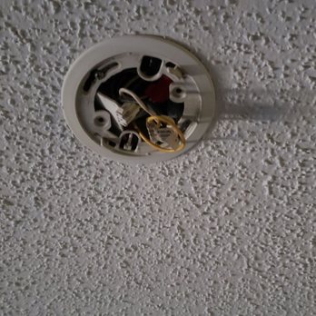Super 8 by Wyndham Racine - Missing smoke detector. - Hotels Near Me - Racine, Wisconsin Super 8 by Wyndham Racine - Missing smoke detector. - Hotels Near Me - Racine, Wisconsin