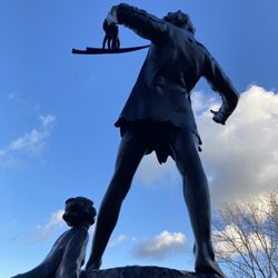 Peter Pans Statue