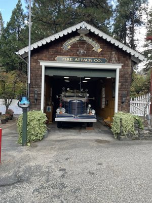 Narrow Gauge Inn by null