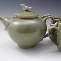 The Red Door Pottery Studio - Tea set with birds