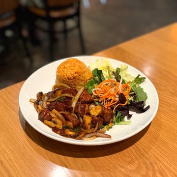 Brodard Chateau - Shaken beef with red rice - still good! - Vietnamese Near Me - Garden Grove, California Brodard Chateau - Shaken beef with red rice - still good! - Vietnamese Near Me - Garden Grove, California