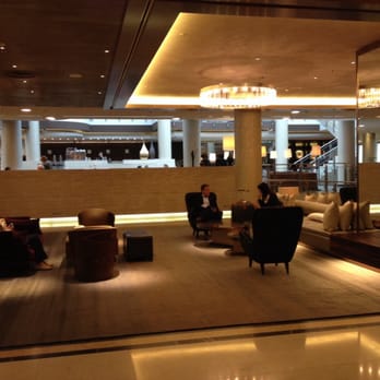 Hilton Berlin - Foyer - Hotels Near Me - Berlin, BE