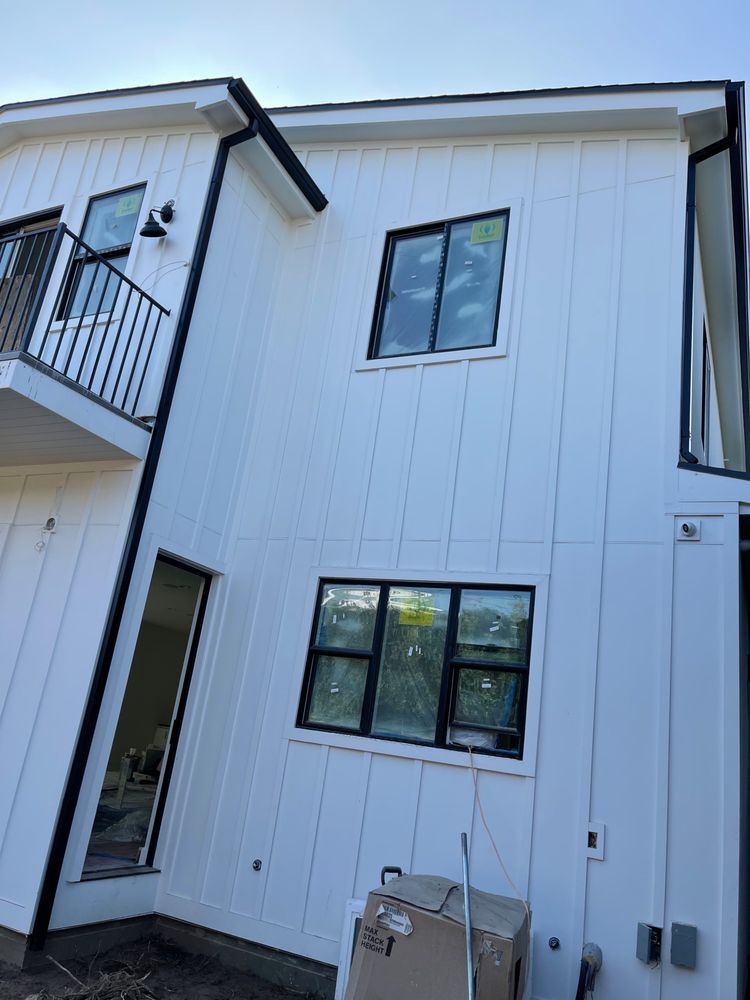 Slide of Jayrods Seamless Gutters