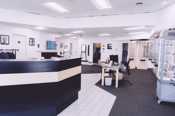 DR. TAVEL FAMILY EYE CARE - Updated April 2025 - 4523 E National Rd