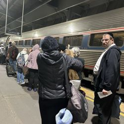 Amtrak - Union Station Pittsburgh - Boarding the train