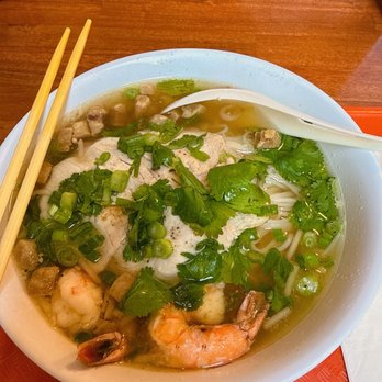 Lunette - Cambodian Near Me - San Francisco, California