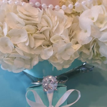 Orlando Flower Market - Gorgeous hydrangeas and Roses for bridal shower - Florists Near Me - Orlando, Florida Orlando Flower Market - Gorgeous hydrangeas and Roses for bridal shower - Florists Near Me - Orlando, Florida