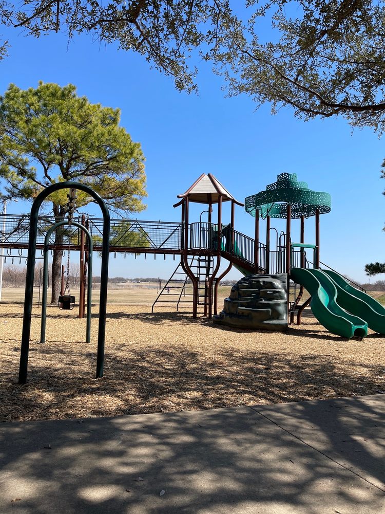 North Lakes Park, Denton Roadtrippers