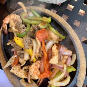 El Adobe - Combination fajitas - Latin American Near Me - San Juan Capistrano, California El Adobe - Combination fajitas - Latin American Near Me - San Juan Capistrano, California