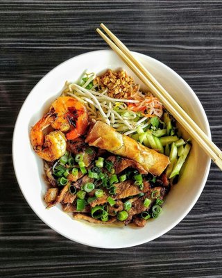 Hue Oi Vietnamese Cuisine by null