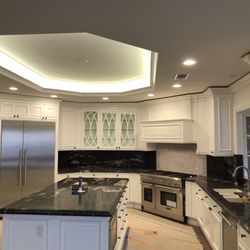 MG Kitchen and Flooring - Kitchen and backsplash