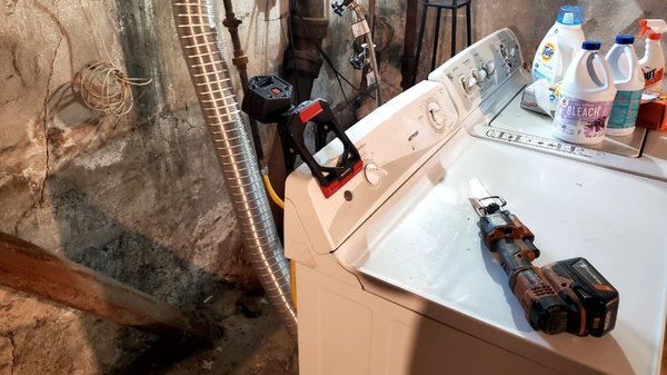 J&S Plumbing and Heating Logo