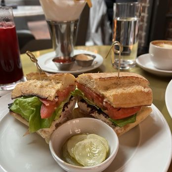 3 Arts Club Cafe at RH Chicago - Cafes Near Me - Chicago, Illinois 3 Arts Club Cafe at RH Chicago - Cafes Near Me - Chicago, Illinois