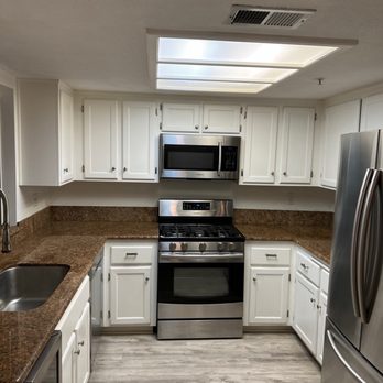 Geneoa Construction - Before granite counters - General Contractors Near Me