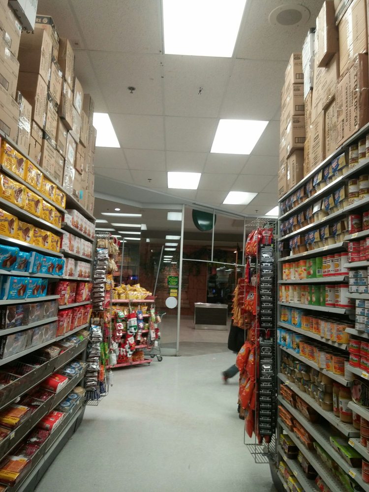 DOLLARAMA Updated September 2024 7077 Boulevard Newman, Montréal