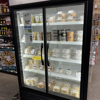 Overholt's Farm Market - Grocery Near Me - Hurricane Mills, Tennessee Overholt's Farm Market - Grocery Near Me - Hurricane Mills, Tennessee