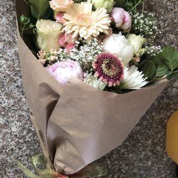 Lavanda Flowers & Gifts - Florists Near Me