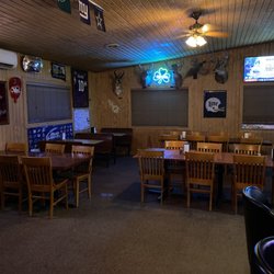 Jet Lanes - Back bar and dining