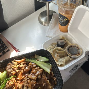 Thai Spoon Cafe - Pad See Ew + Beef and Thai Iced Tea - Thai Near Me - Redlands, California Thai Spoon Cafe - Pad See Ew + Beef and Thai Iced Tea - Thai Near Me - Redlands, California