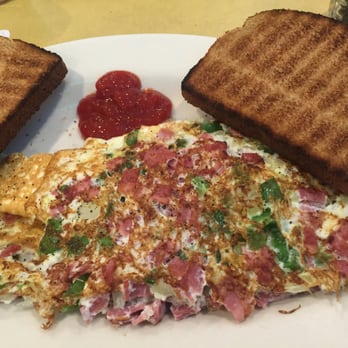 Mirage Diner - Egg whites with turkey bacon - Diners Near Me - Brooklyn, New York