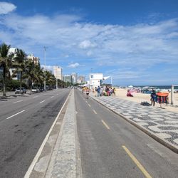 Praia do Leblon