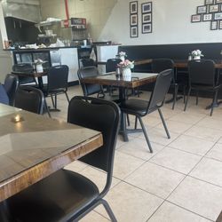 Kabob Station - Dining area