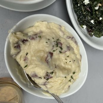 Echo & Rig - Roasted garlic mashed potatoes with white cheddar - Steakhouses Near Me - Sacramento, California
