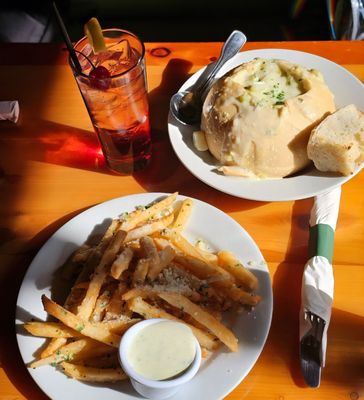 Rosie McCann's Irish Pub & Restaurant by null