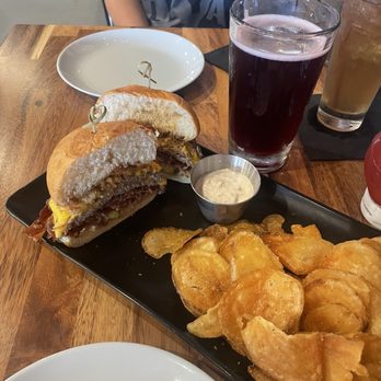 Nosh Bar - Saucy Burger with chips - Pizza Near Me - Costa Mesa, California Nosh Bar - Saucy Burger with chips - Pizza Near Me - Costa Mesa, California