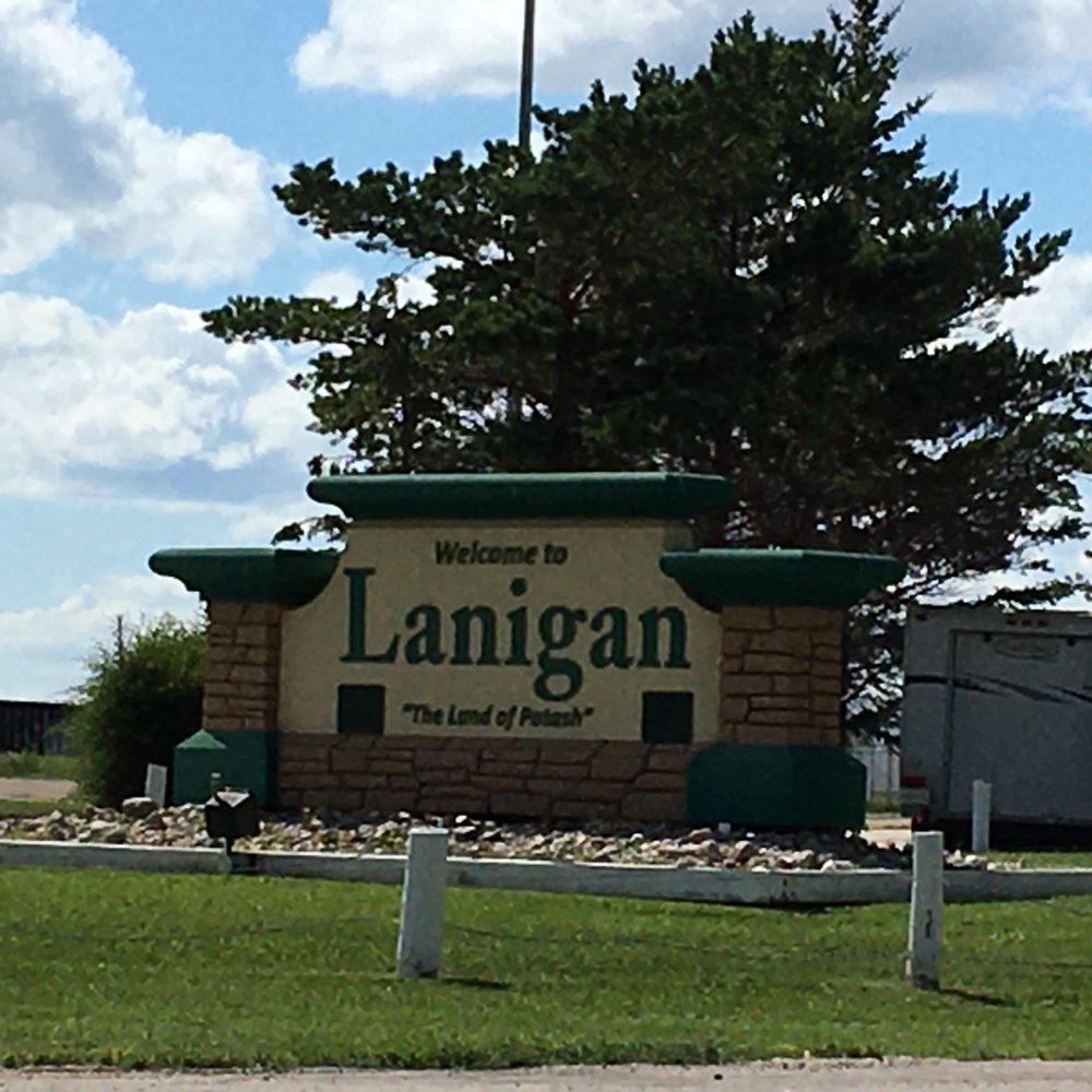 THE CARLTON Updated June 2024 Request Information 95 Photos 14 Baun Street, Lanigan