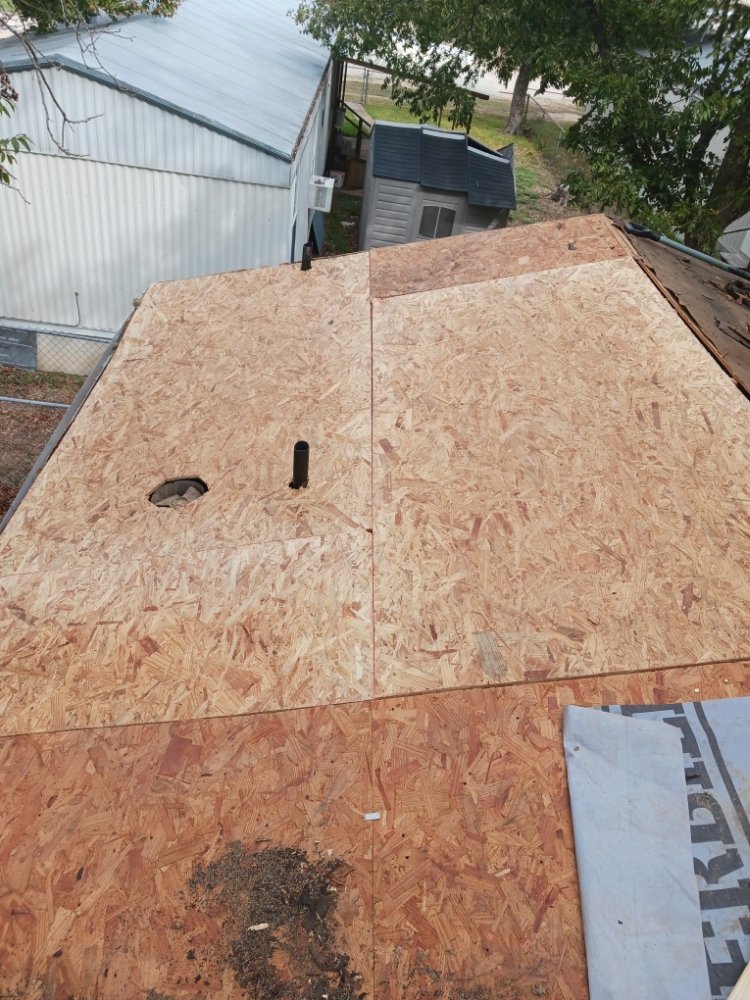 Slide of L&J Gonzalez Roofing