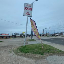 7 Points Donut - Look for the sign!