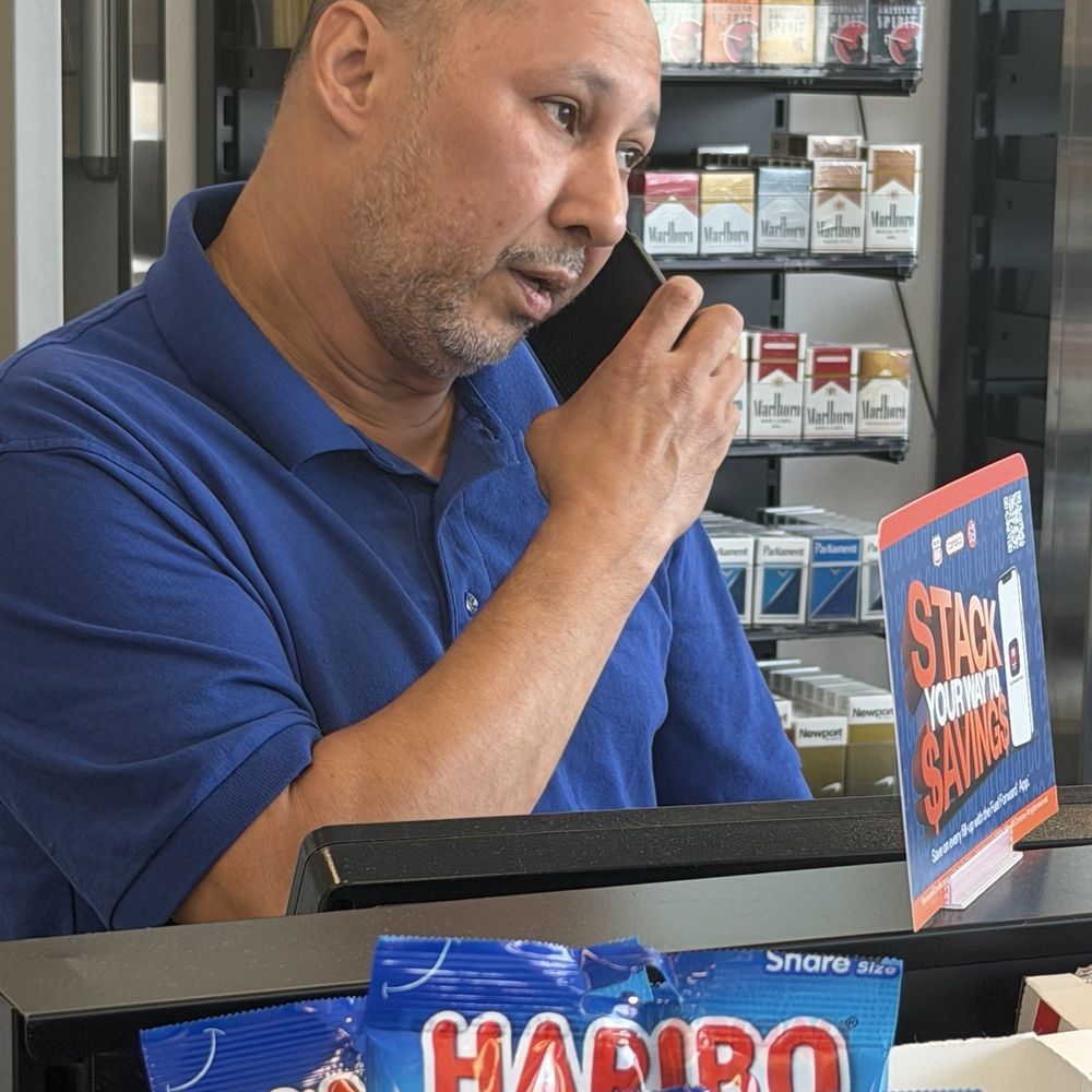 Bob's 76 - Very rude and racist cashier name Manuel - Gas Stations Near Me - El Segundo, California Bob's 76 - Very rude and racist cashier name Manuel - Gas Stations Near Me - El Segundo, California