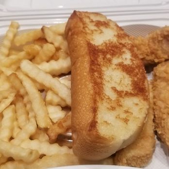 Raising Cane's - Chicken Shop Near Me - Gambrills, Maryland