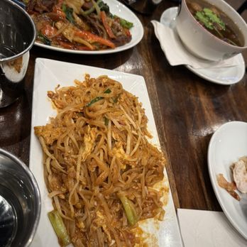 The Baht - Thai Near Me - Gatlinburg, Tennessee