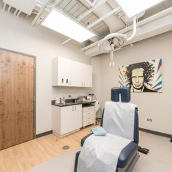 Gabriel J Martinez Diaz, MD - Dr. Martinez-Diaz exam room