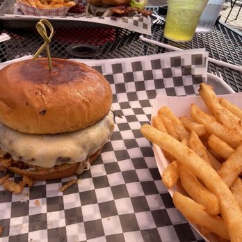 Bryson City Brewing - Campfire burgers - Breweries Near Me - Bryson City, North Carolina Bryson City Brewing - Campfire burgers - Breweries Near Me - Bryson City, North Carolina