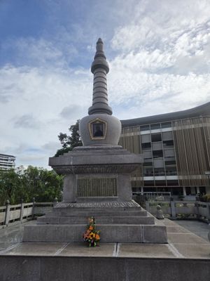 Kong Meng San Phor Kark See Monastery by null