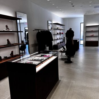 Alexander McQueen - Beautiful New Store ! - Men's Clothing Near Me - Cabazon, California Alexander McQueen - Beautiful New Store ! - Men's Clothing Near Me - Cabazon, California