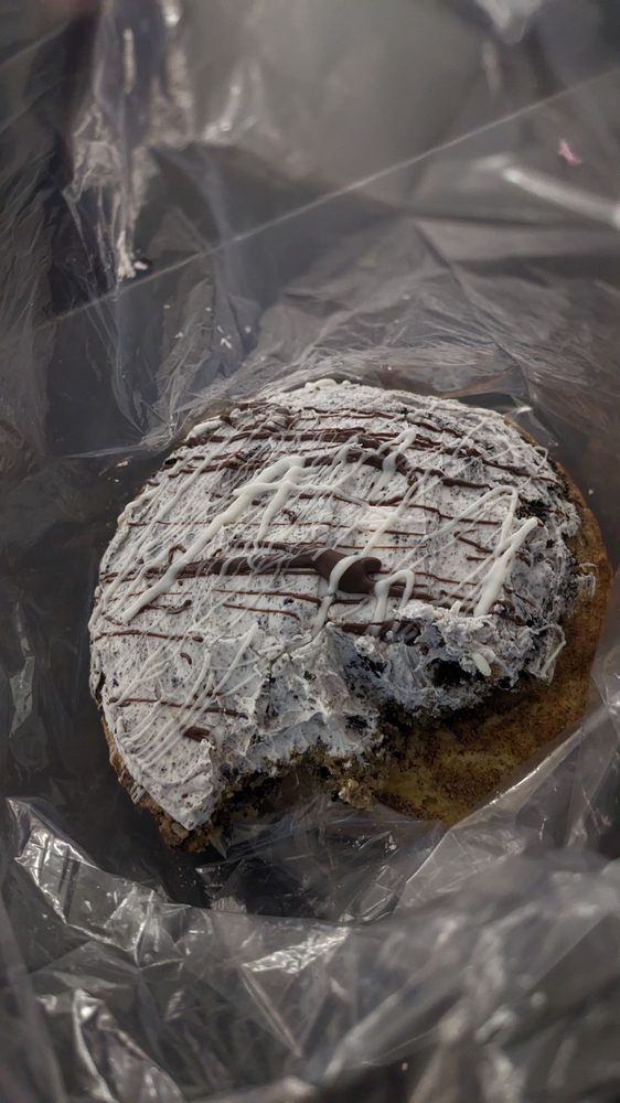 Mary's Mountain Cookies Logo