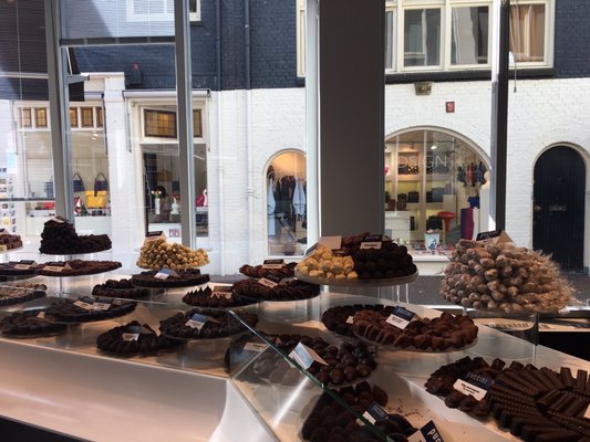 Puccini Bomboni by null