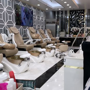 Aria Nail Lounge - Nail Salons Near Me - Pasadena, California