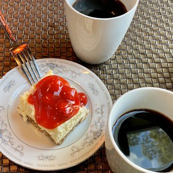 Larry Bruce Gardens - Cheesecake and coffee - Guest Houses Near Me - Kennard, Texas Larry Bruce Gardens - Cheesecake and coffee - Guest Houses Near Me - Kennard, Texas