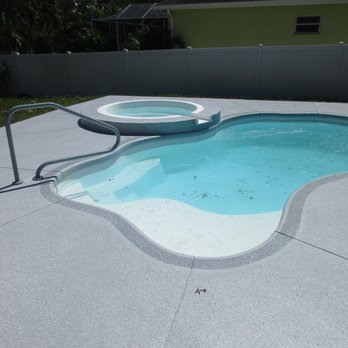 Modern Design - 3 color acrylic sealer with heavy border pool deck - Masonry/Concrete Near Me - Tarpon Springs, Florida Modern Design - 3 color acrylic sealer with heavy border pool deck - Masonry/Concrete Near Me - Tarpon Springs, Florida
