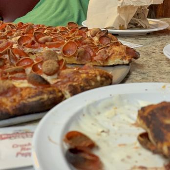 Mountain Mike's Pizza - Pizza Near Me - Lodi, California