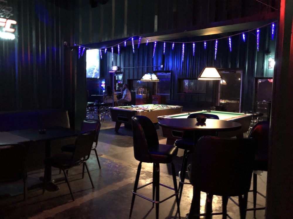 Ernie's Bar