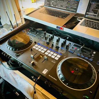 Janie Lee Kelley - New Rev 5 DJ Controller, 2024 - DJs Near Me Janie Lee Kelley - New Rev 5 DJ Controller, 2024 - DJs Near Me