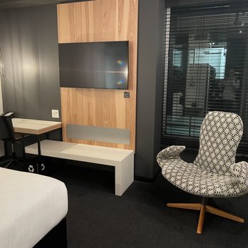 Alt Hotel Ottawa - Interior - Hotels Near Me - Ottawa, Ontario Alt Hotel Ottawa - Interior - Hotels Near Me - Ottawa, Ontario