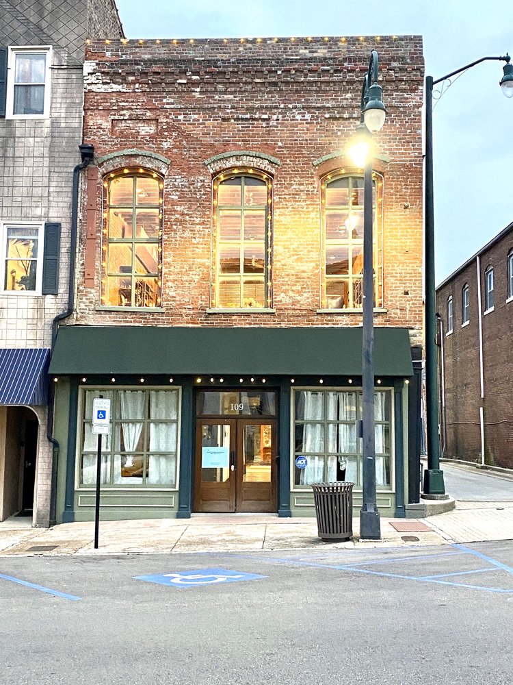 FORWARD COUNSELING Updated September 2024 109 E. Lafayette St